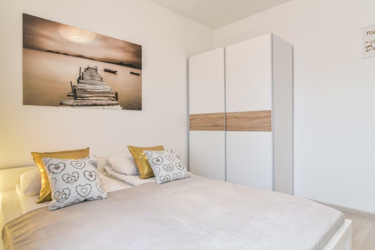 Ltc Apartments Malczewskiego Centrum Gdansk Luaran gambar