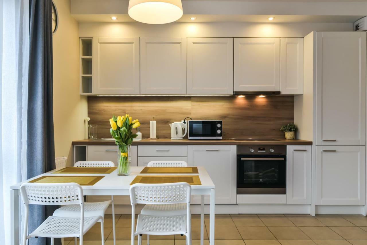 Ltc Apartments Malczewskiego Centrum Gdansk Luaran gambar